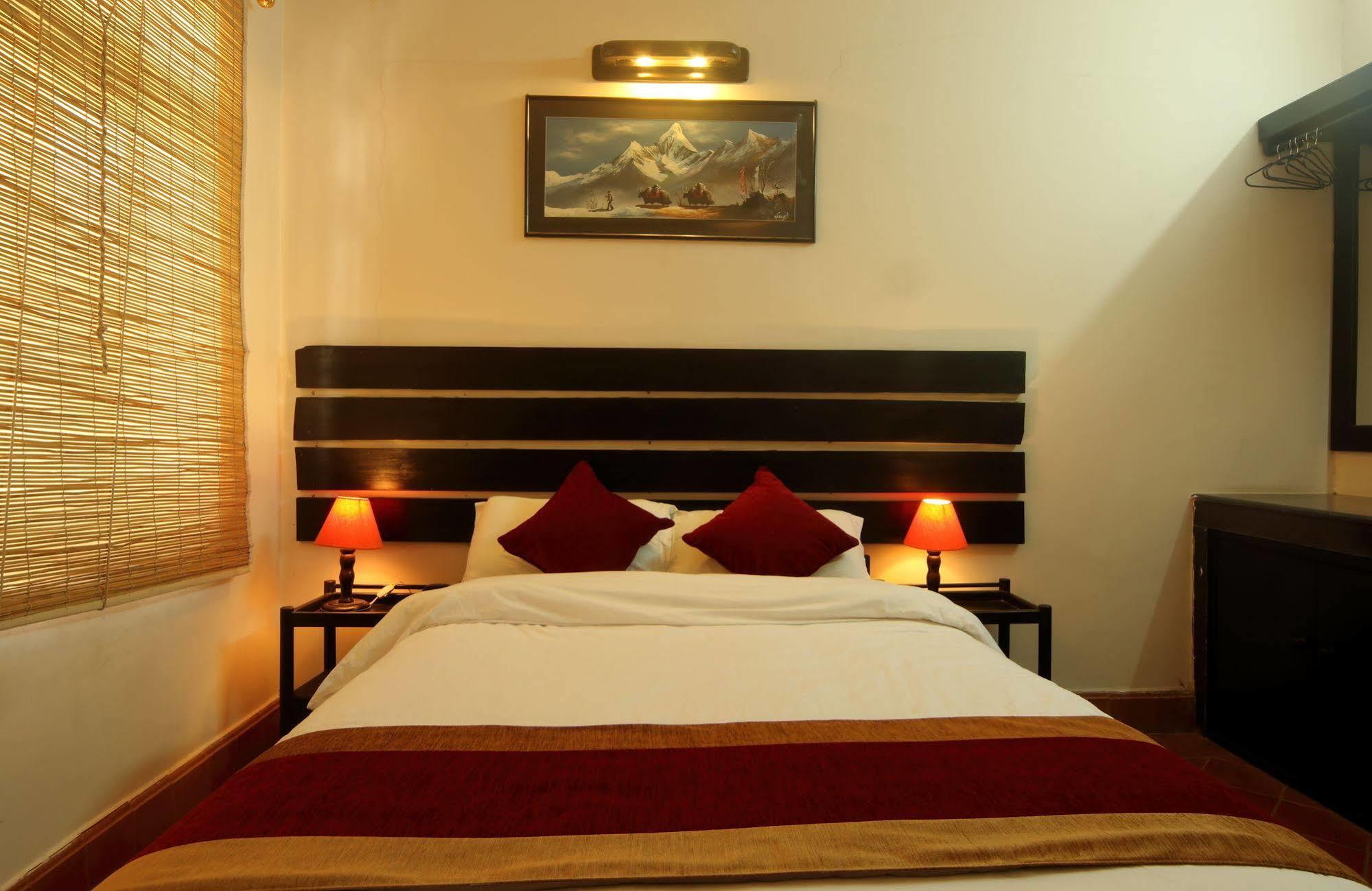 Hotel Thorong Peak Kathmandu Luaran gambar